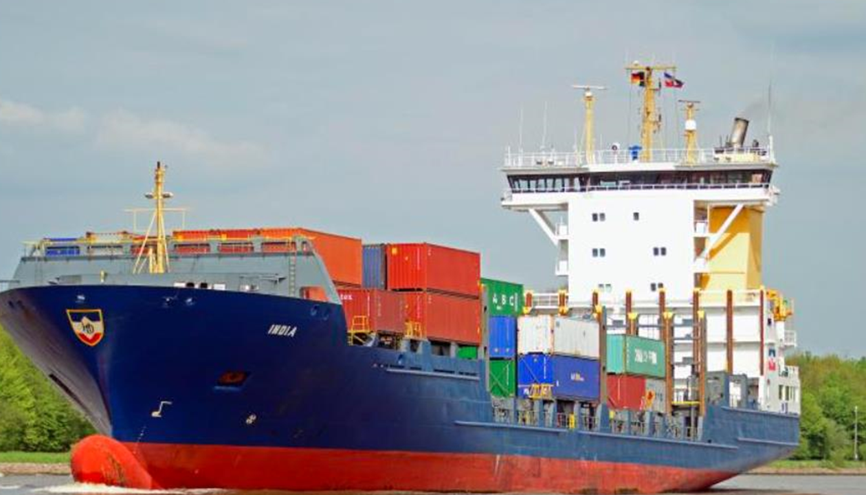 США виключили три російські судна зі санкційного списку