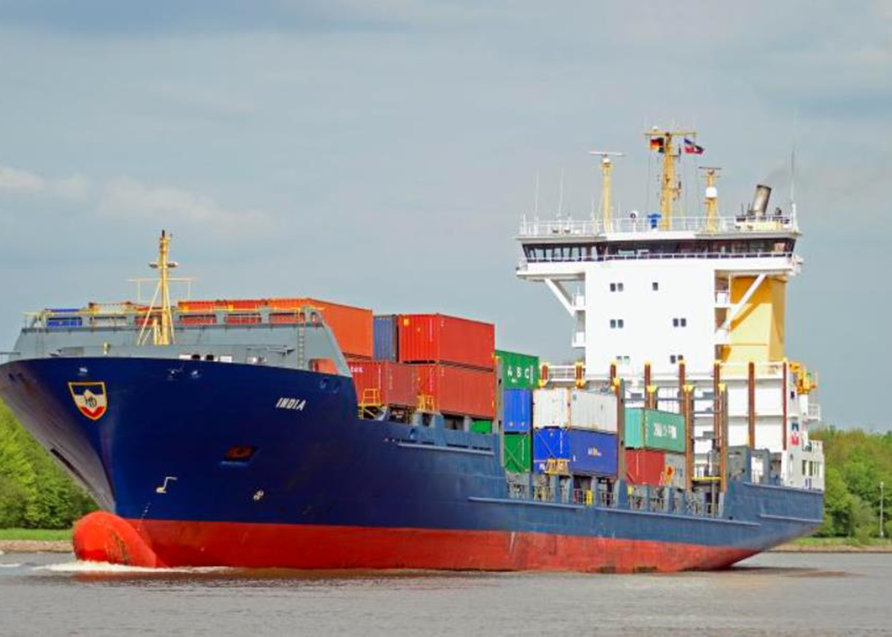 США виключили три російські судна зі санкційного списку