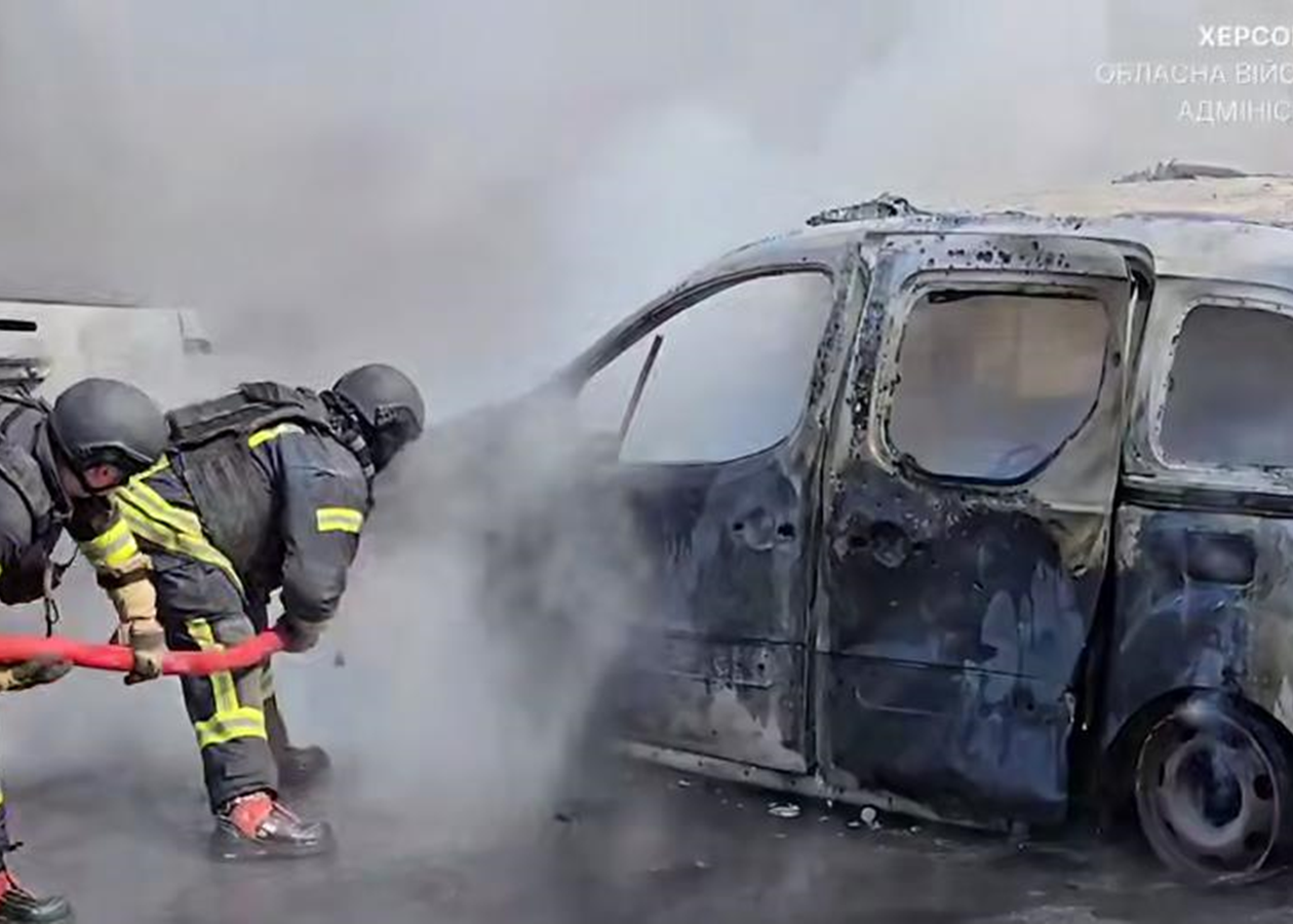 Росіяни атакували Херсон дронами: є загиблий та поранені