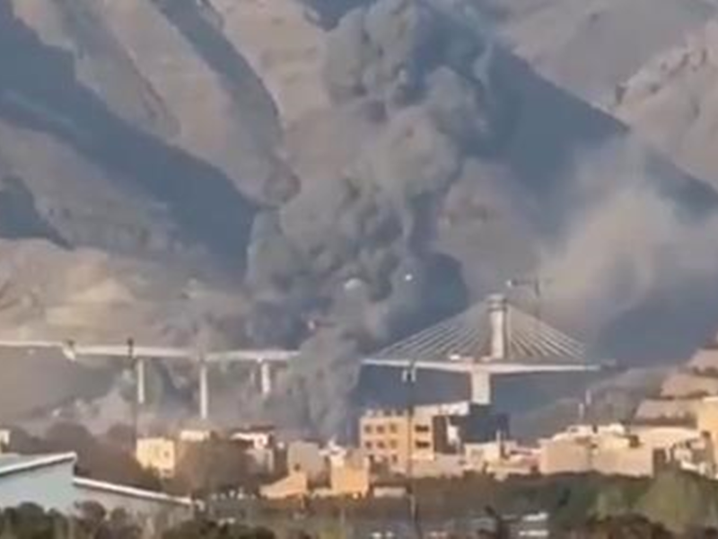 Біля Тегерана зруйнували найвищий міст