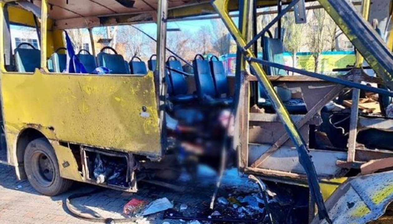 У Нікополі росіяни обстріляли автобус: троє загиблих