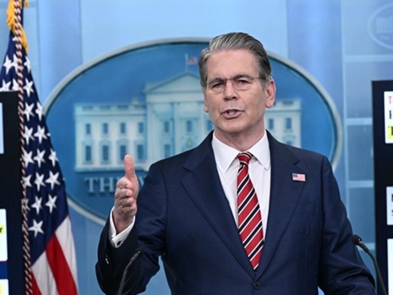 США знову тиснуть на нафту РФ: чим це обернеться для світу