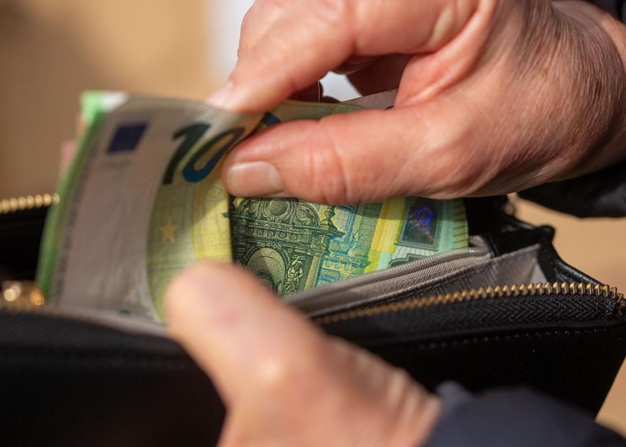 Євро подорожчало до нового історичного максимуму