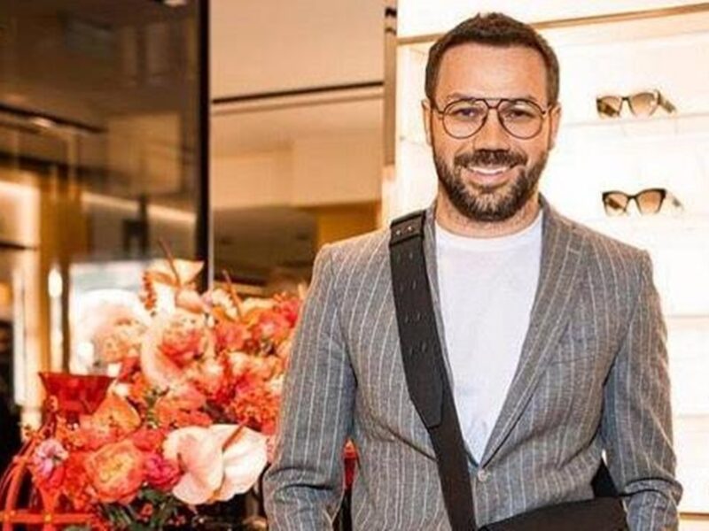 Базовий гардероб на роки: Андре Тан назвав речі, які не виходять з моди