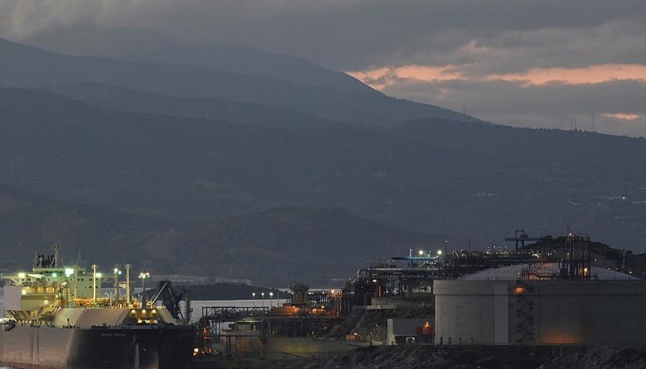 Європа вводить заборону на імпорт російського СПГ