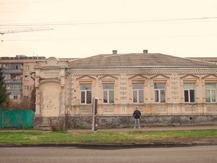 Будинок у центрі Черкас “пішов” за безцінь: як через фірму водія секретаря міськради провернули схему викупу без аукціону