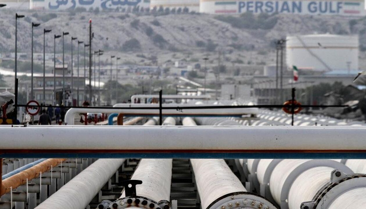 Іран скорочує видобуток нафти, але є нюанс - ЗМІ