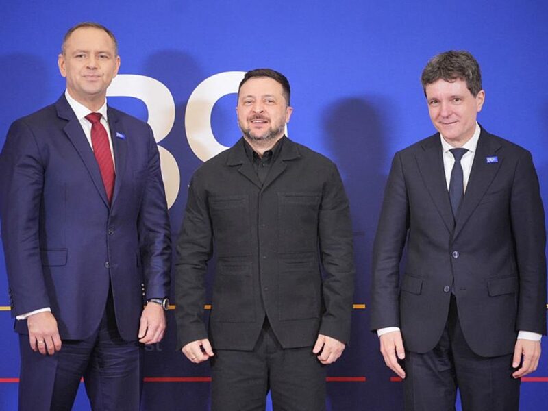 Зеленський разом з першою леді прибув до Румунії