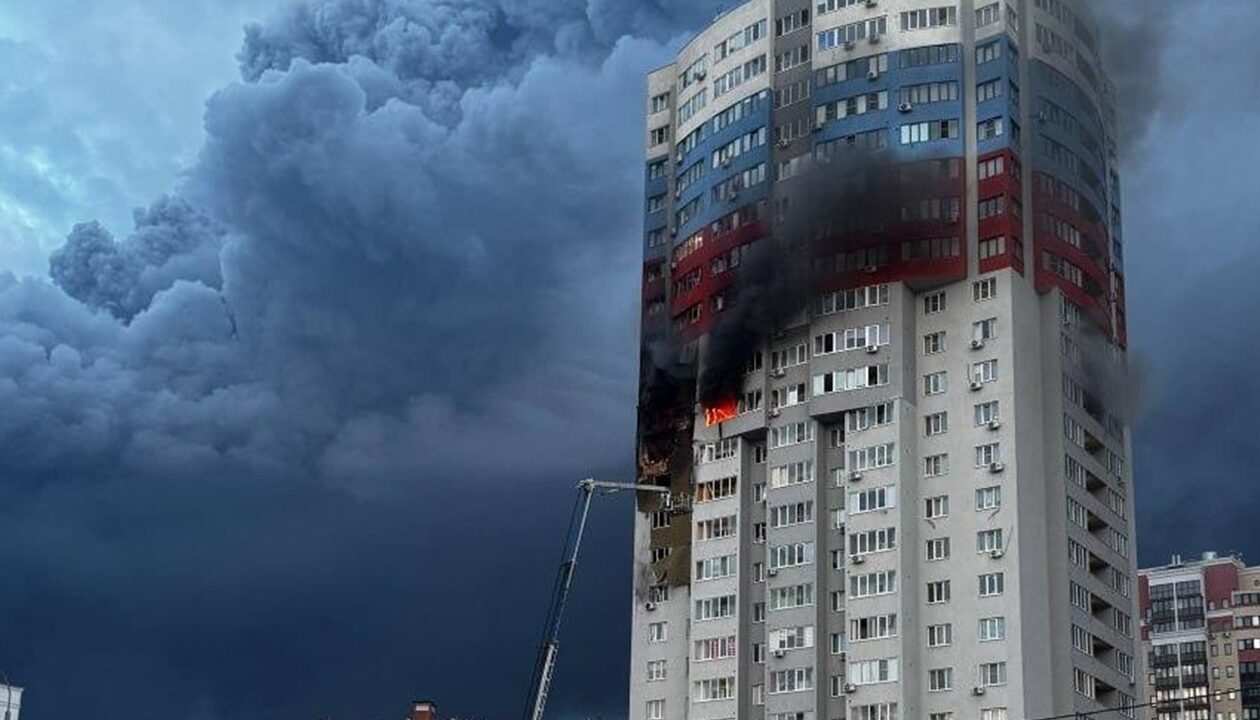Зеленський про нові удари: Нарощуємо дистанцію
