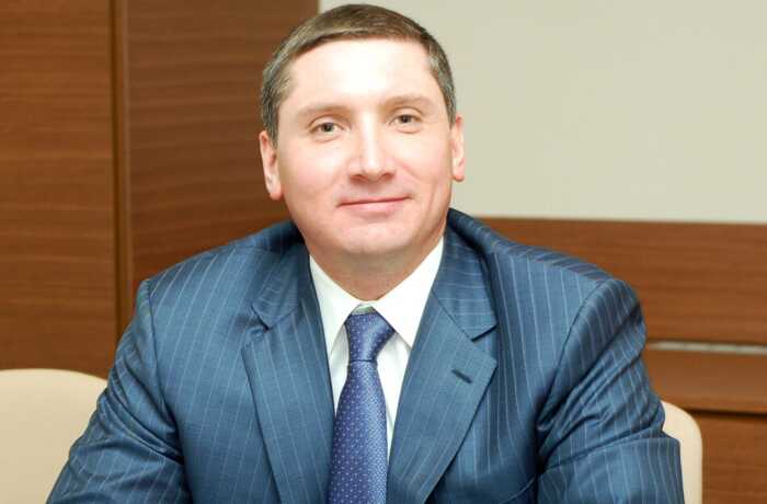 Родинні зв’язки з Медведєвим: власник ТРЦ Gulliver Віктор Поліщук виграв суд проти АРМА