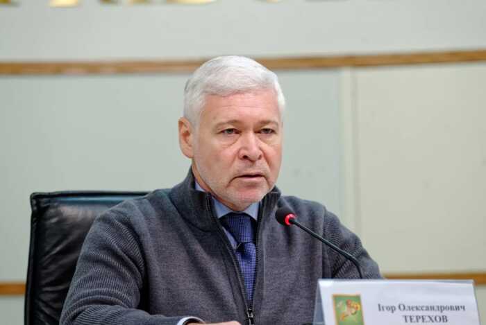 100 мільйонів для «своїх»: як особистий адвокат мера Харкова Терехова заробляє на бюджеті під час війни