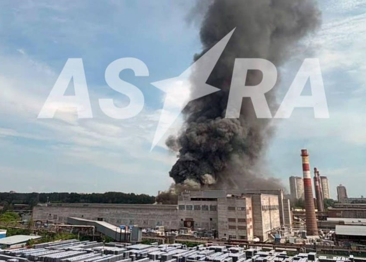 У Новосибірську палає склад оборонного заводу