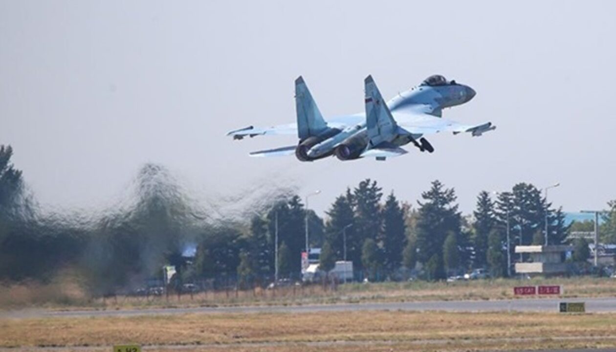 ЗСУ показали ураження російського винищувача Су-35