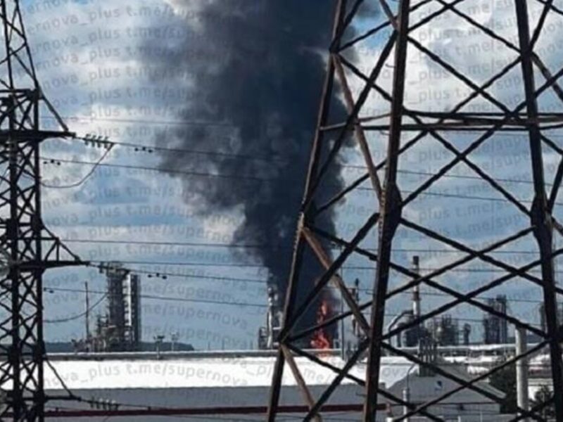 Зеленський заявив про удар по НПЗ у Пермі