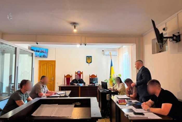 У Хмельницькому суд арештував підозрюваного у розбещенні неповнолітніх дівчаток