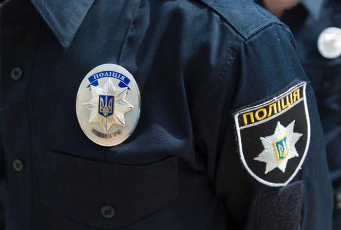 10 тисяч доларів за фіктивну посаду вчителя: на Київщині викрили схему оформлення відстрочок