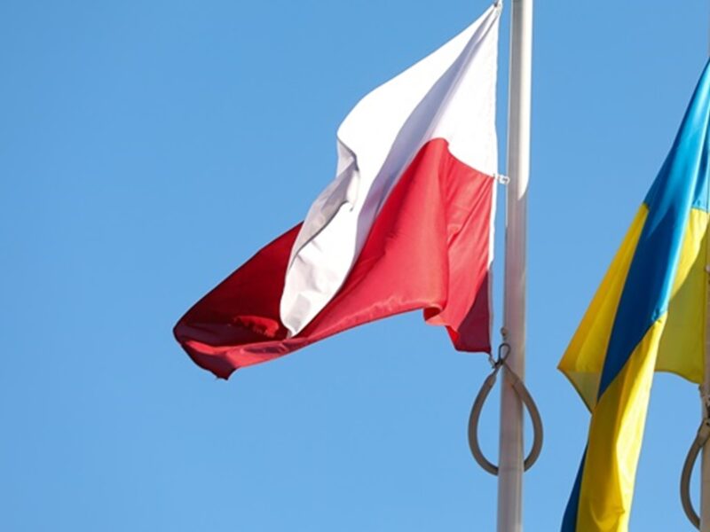 Більшість поляків виступає проти вступу України до ЄС - опитування