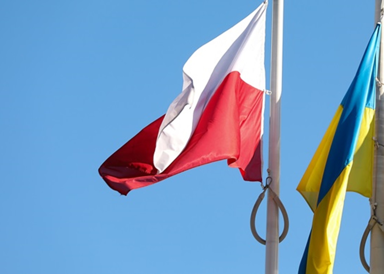 Більшість поляків виступає проти вступу України до ЄС - опитування