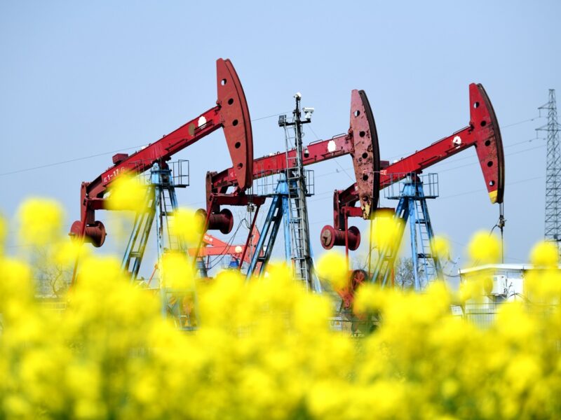 Нафта дешевшає третій день поспіль